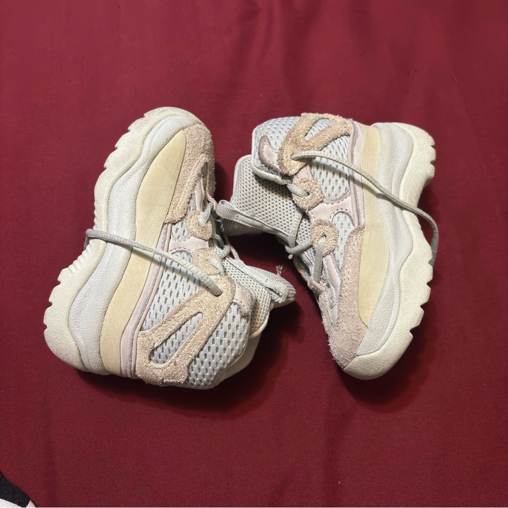 Yeezy - Picture 2 of 3